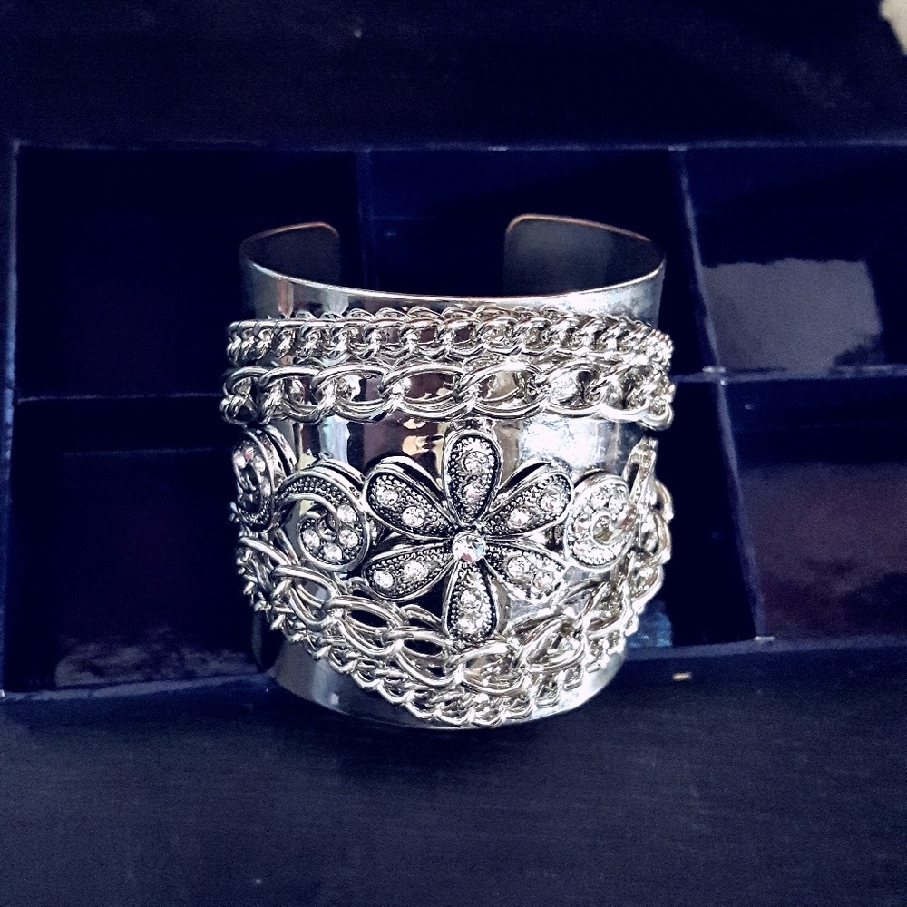 Beautiful Silver Cuff Bracelet